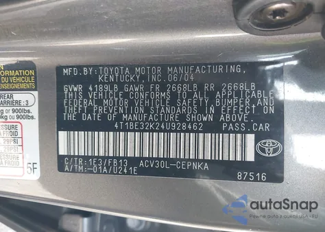 2004 Toyota Camry Le z USA, uszkodzony, nr VIN 4T1BE32K24U928462